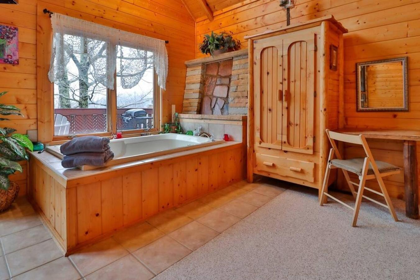 Romantic, Honeymoon Cabin In The Smokies! Gatlinburg Esterno foto