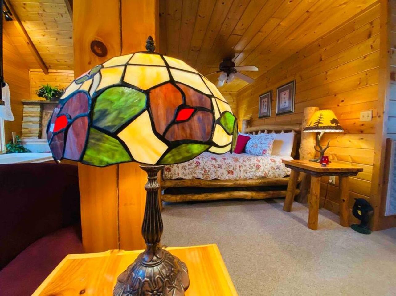 Romantic, Honeymoon Cabin In The Smokies! Gatlinburg Esterno foto